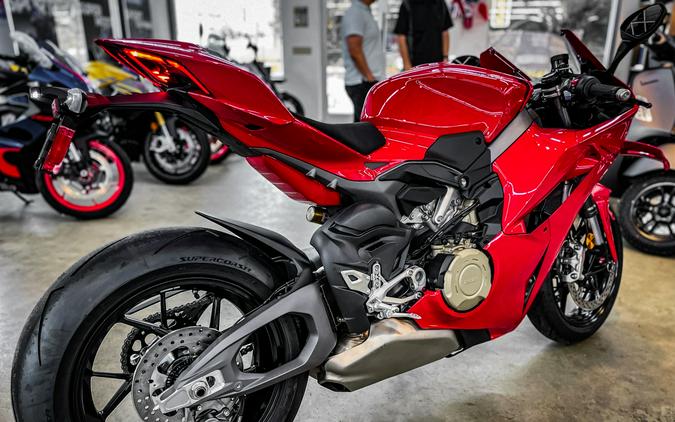 2026 DUCATI PANIGALE V4