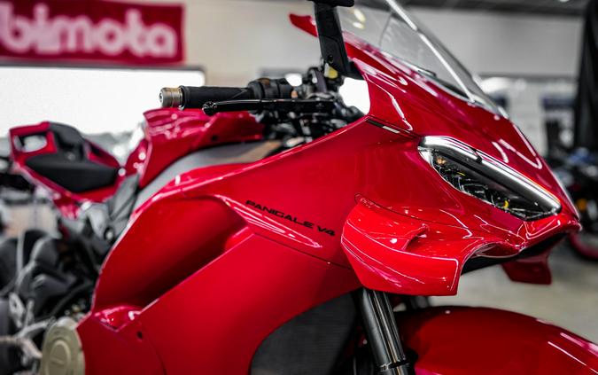 2026 DUCATI PANIGALE V4
