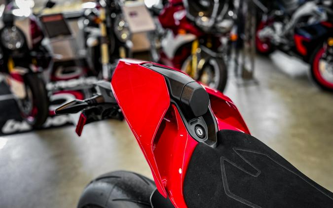 2026 DUCATI PANIGALE V4