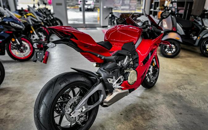 2026 DUCATI PANIGALE V4