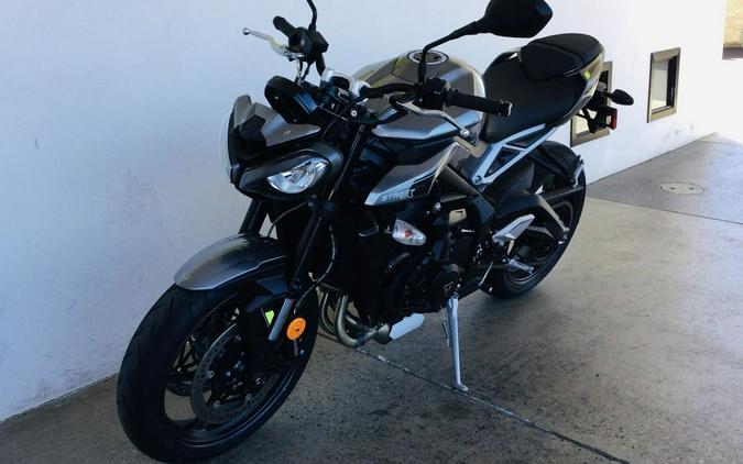 2024 Triumph Street Triple 765 R Silver Ice