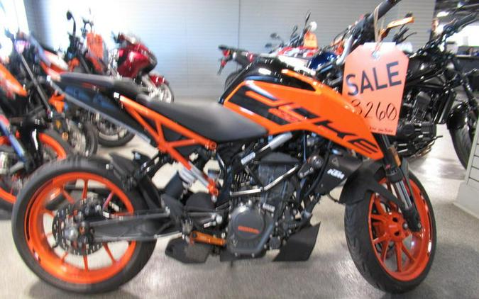 2023 KTM 200 Duke