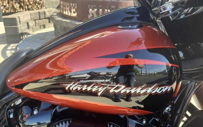 2017 Harley-Davidson® FLHXSE - CVO™ Street Glide®