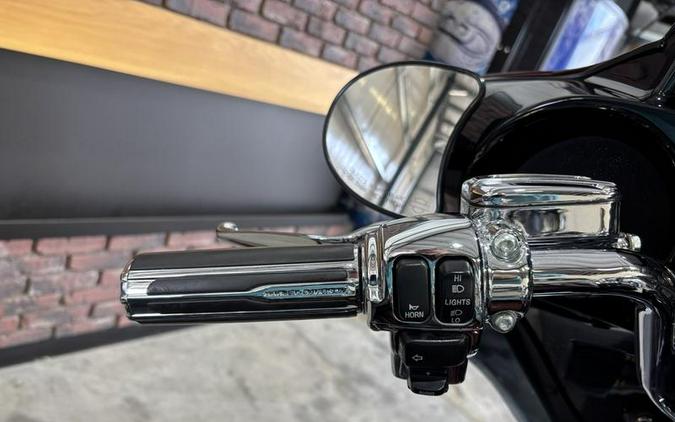 2010 Harley-Davidson® FLHXSE - CVO™ Street Glide®