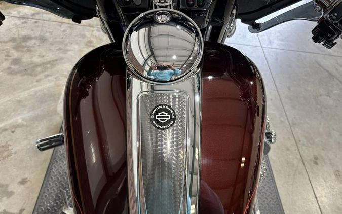 2010 Harley-Davidson® FLHXSE - CVO™ Street Glide®