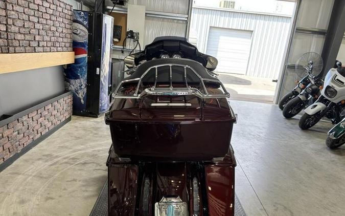 2010 Harley-Davidson® FLHXSE - CVO™ Street Glide®