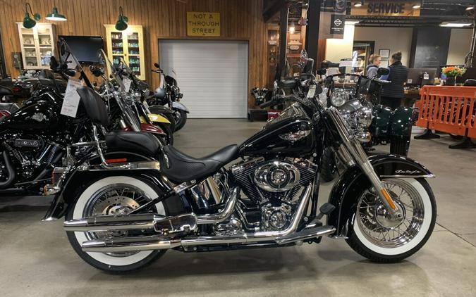 2013 Harley-Davidson® Softail® Deluxe Vivid Black