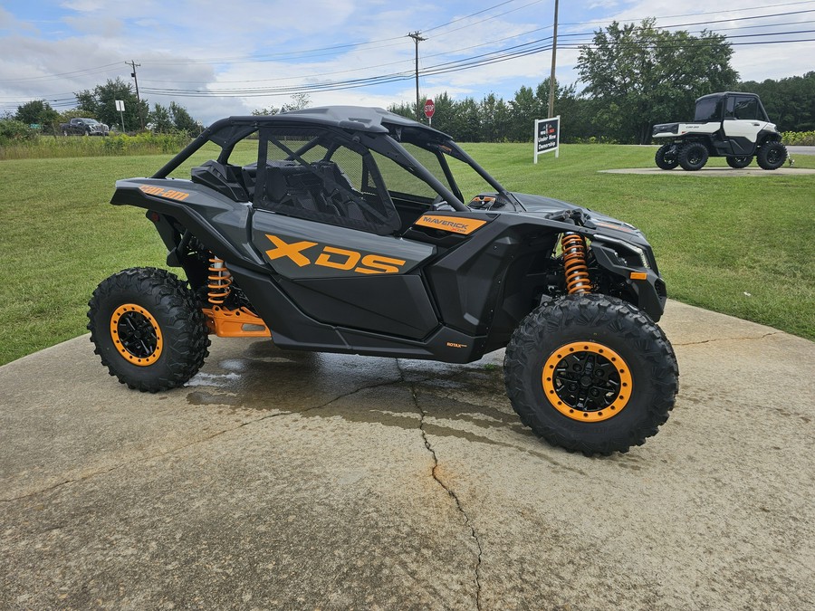2027 Can-Am Maverick X3 X ds TURBO RR with Smart-Shox