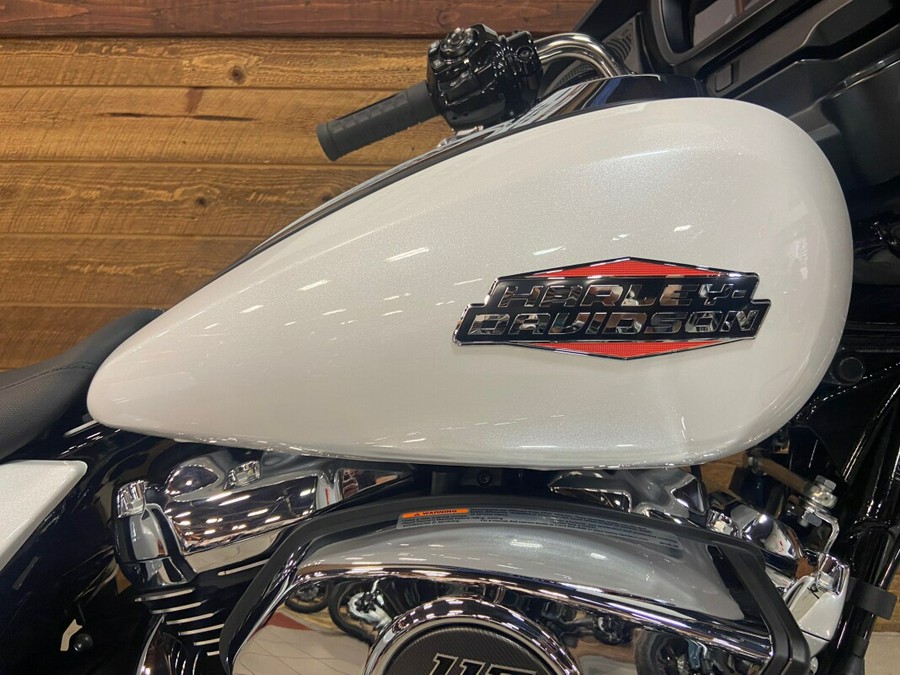 2024 Harley-Davidson Street Glide® White Onyx Pearl FLHX