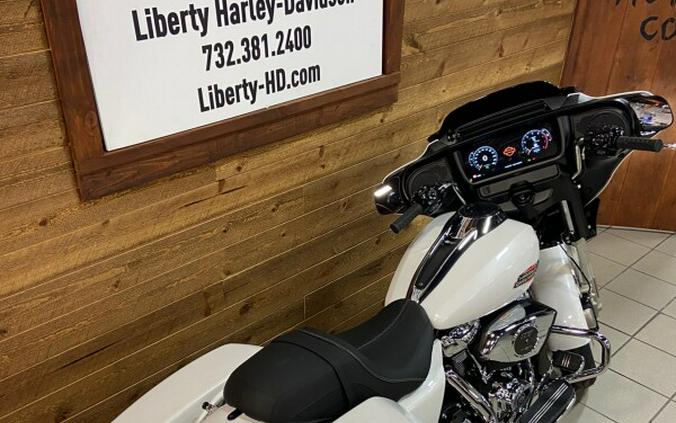 2024 Harley-Davidson® Street Glide® White Onyx Pearl FLHX
