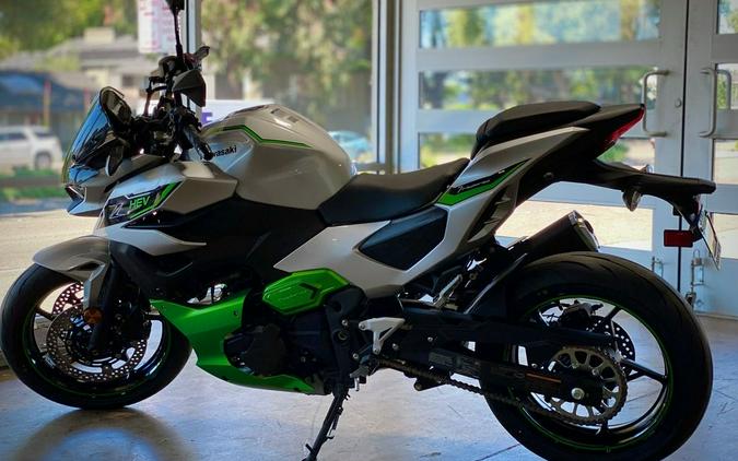 2024 Kawasaki Z7 Hybrid ABS