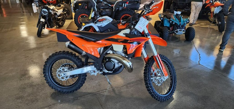 2025 KTM 300 XC