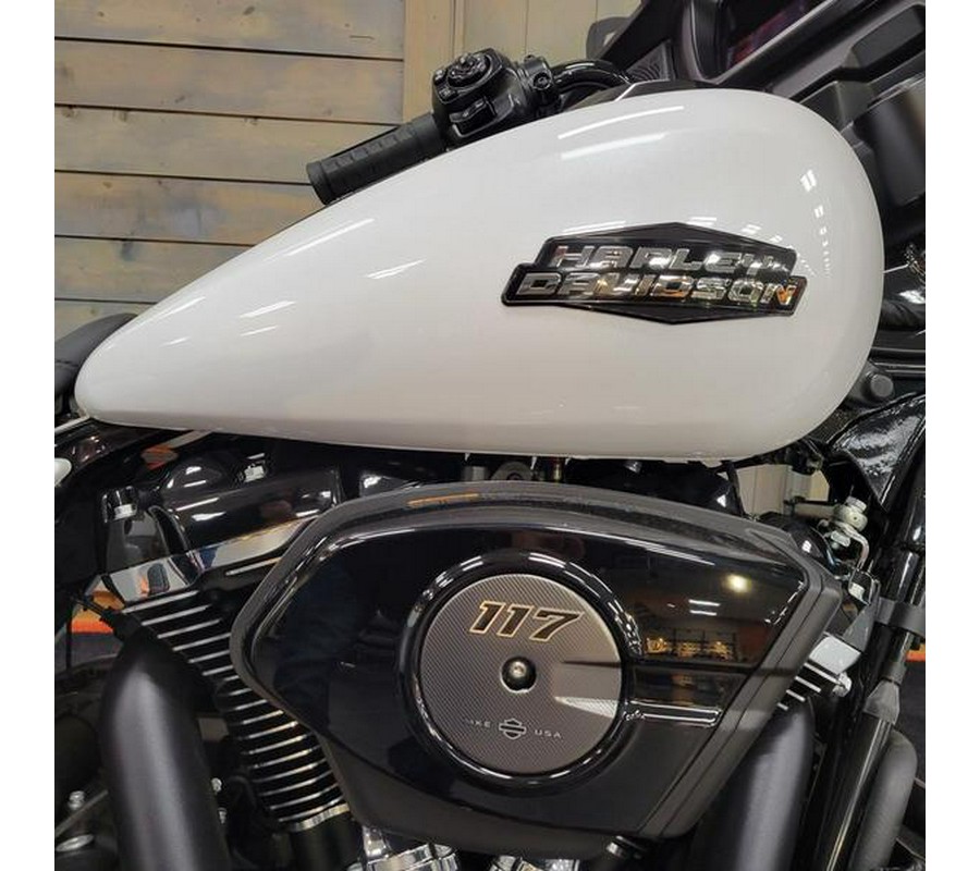 2025 Harley-Davidson® FLHX - Street Glide®