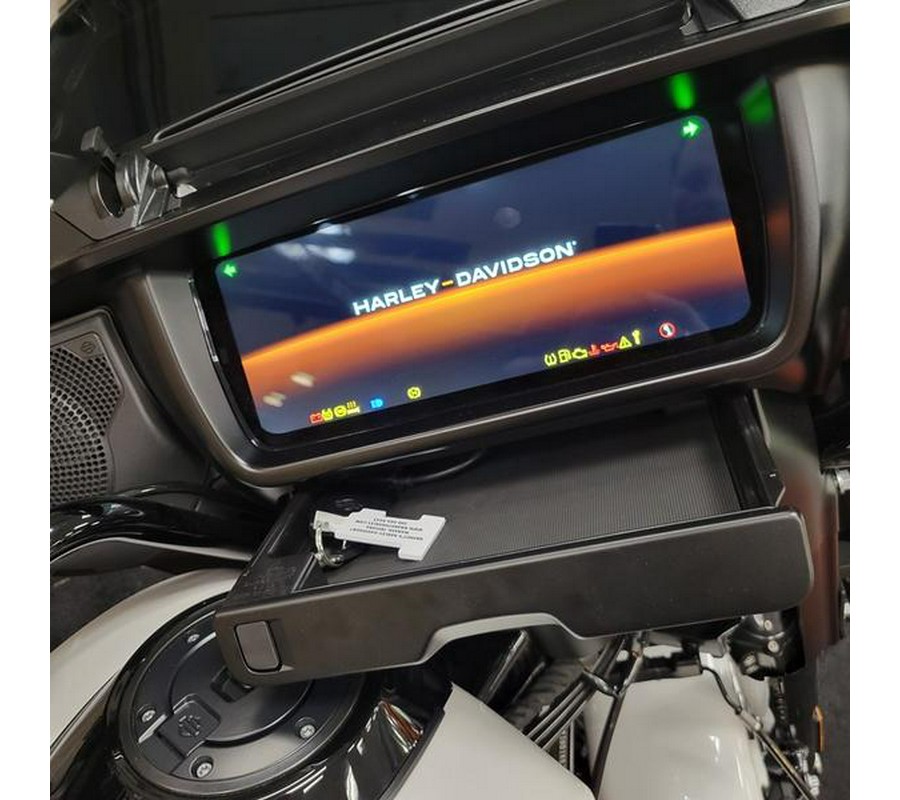 2025 Harley-Davidson® FLHX - Street Glide®