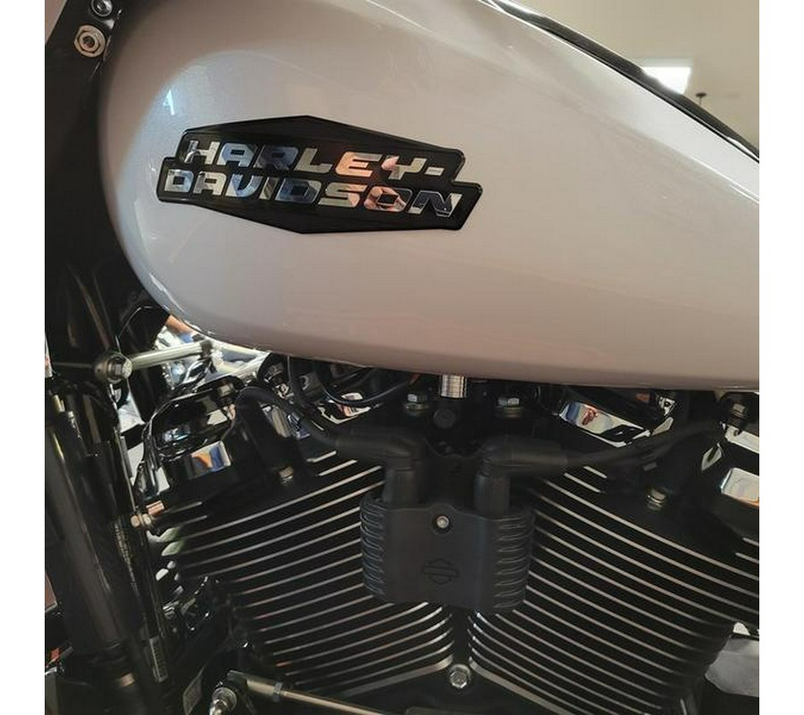 2025 Harley-Davidson® FLHX - Street Glide®