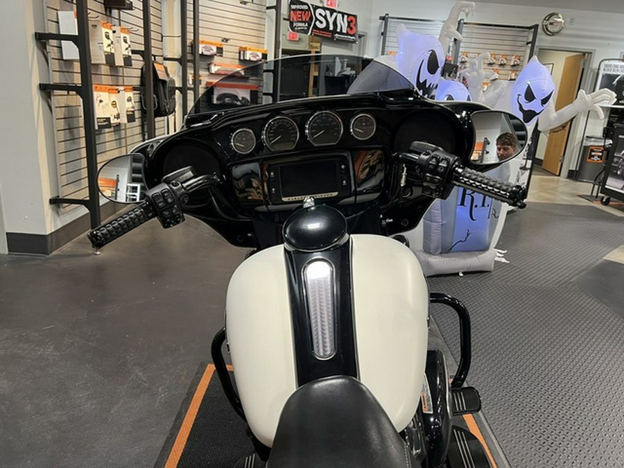 2018 Harley-Davidson FLHXS - Street Glide Special