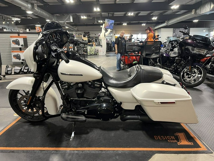 2018 Harley-Davidson FLHXS - Street Glide Special