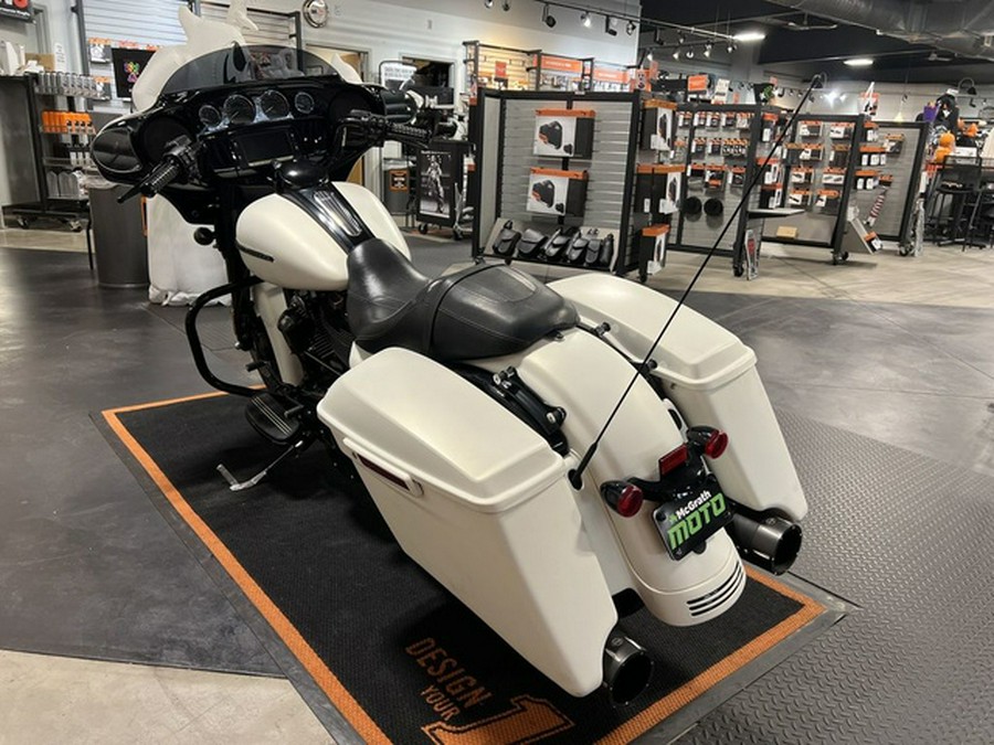 2018 Harley-Davidson FLHXS - Street Glide Special