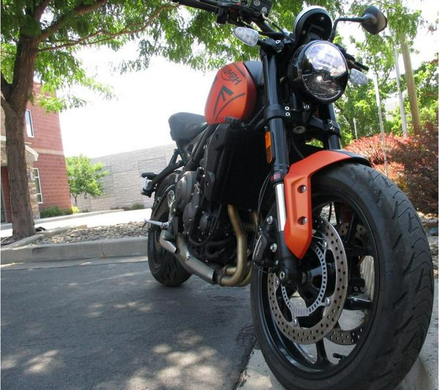 2023 Triumph Trident 660 Matte Baja Orange / Matte Storm Grey