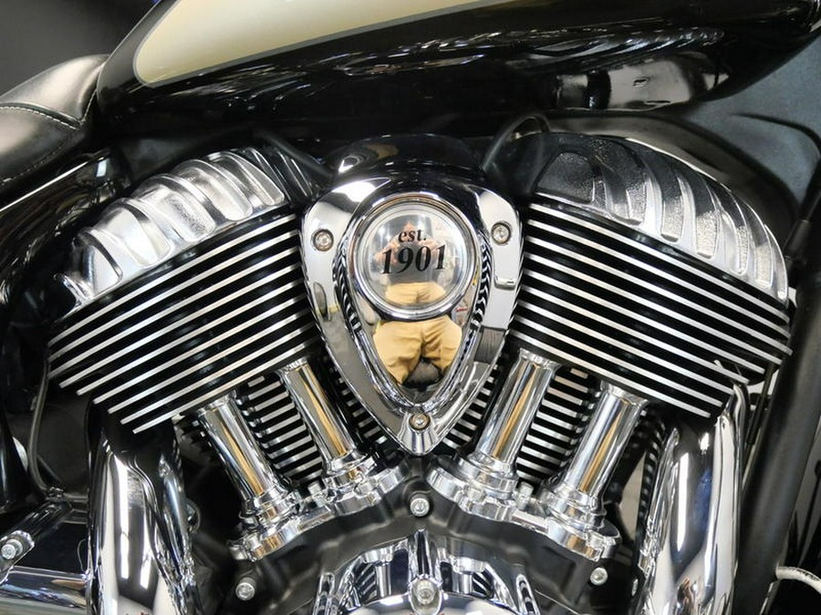 2021 Indian Motorcycle® Springfield® Thunder Black/Dirt Track Tan