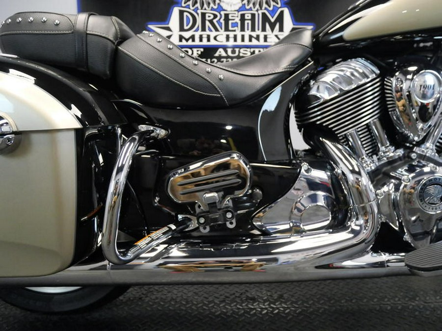 2021 Indian Motorcycle® Springfield® Thunder Black/Dirt Track Tan