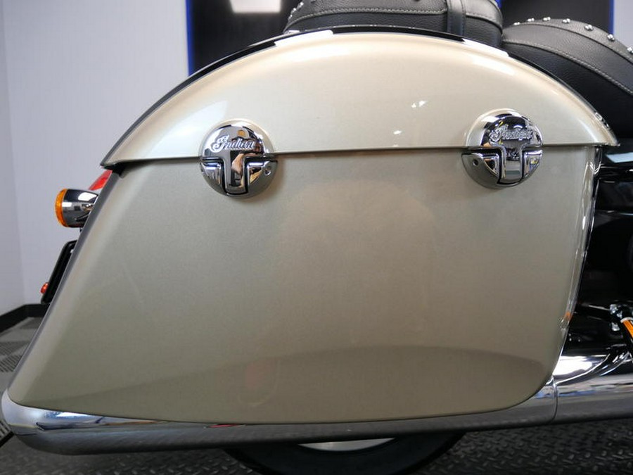 2021 Indian Motorcycle® Springfield® Thunder Black/Dirt Track Tan