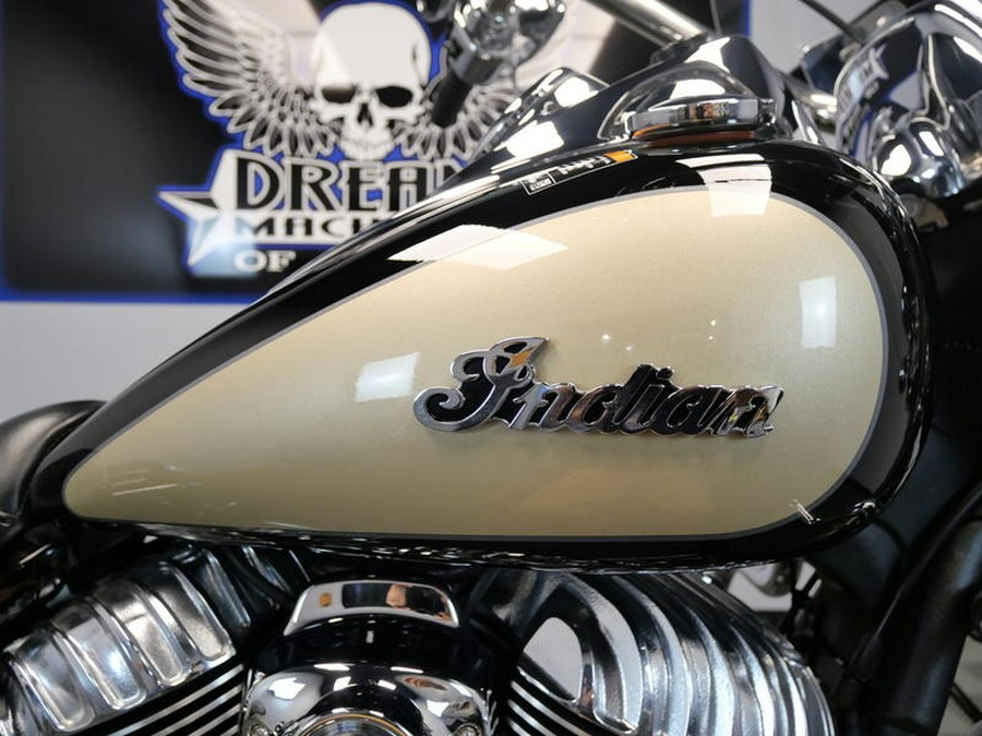 2021 Indian Motorcycle® Springfield® Thunder Black/Dirt Track Tan