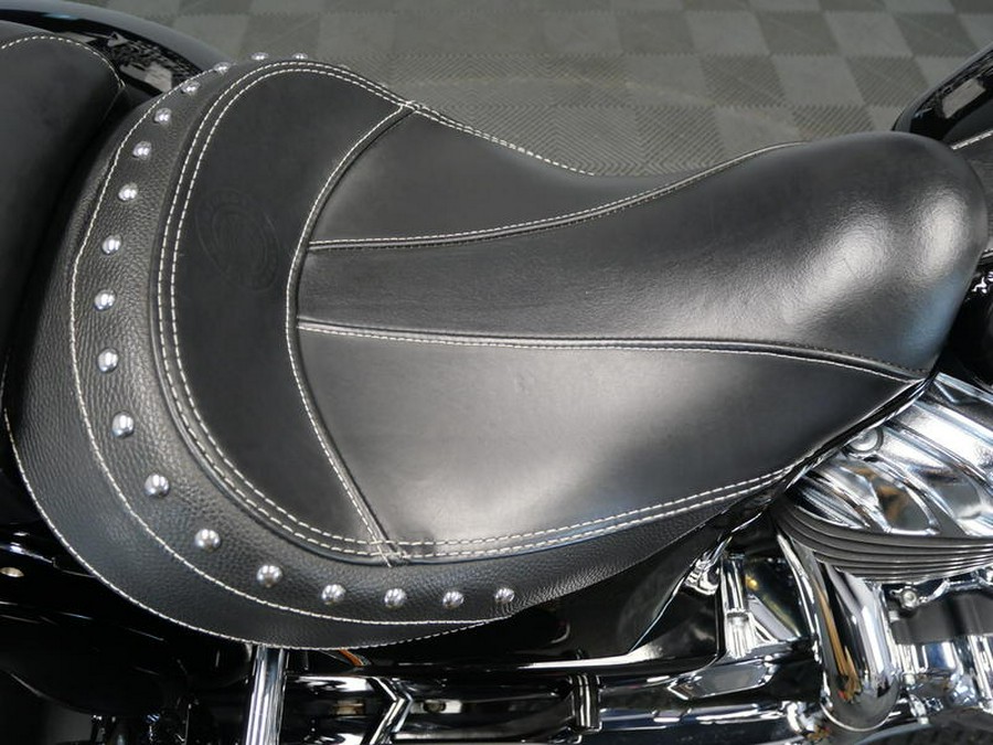 2021 Indian Motorcycle® Springfield® Thunder Black/Dirt Track Tan