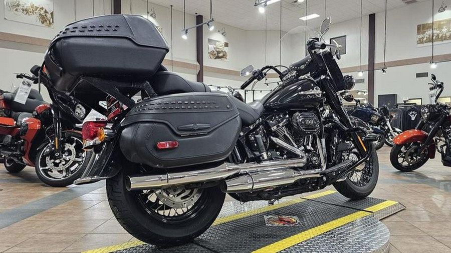 2020 Harley-Davidson® FLHCS - Heritage Classic 114