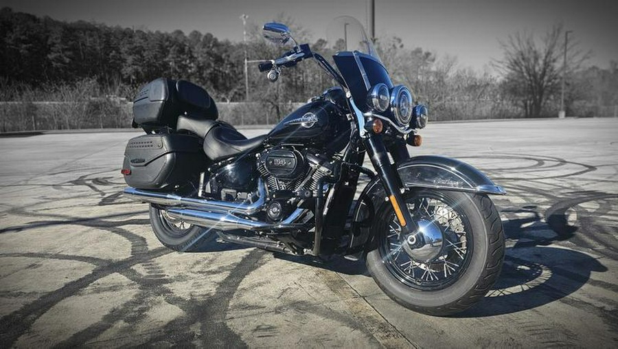 2020 Harley-Davidson® FLHCS - Heritage Classic 114