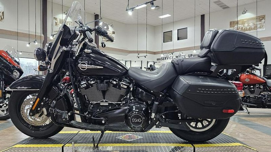 2020 Harley-Davidson® FLHCS - Heritage Classic 114
