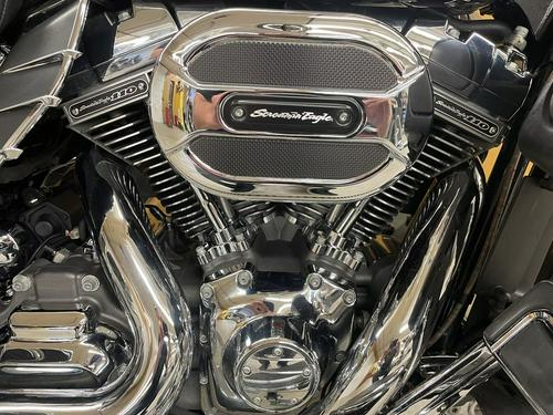 2016 Harley-Davidson® FLHTKSE - CVO™ Limited