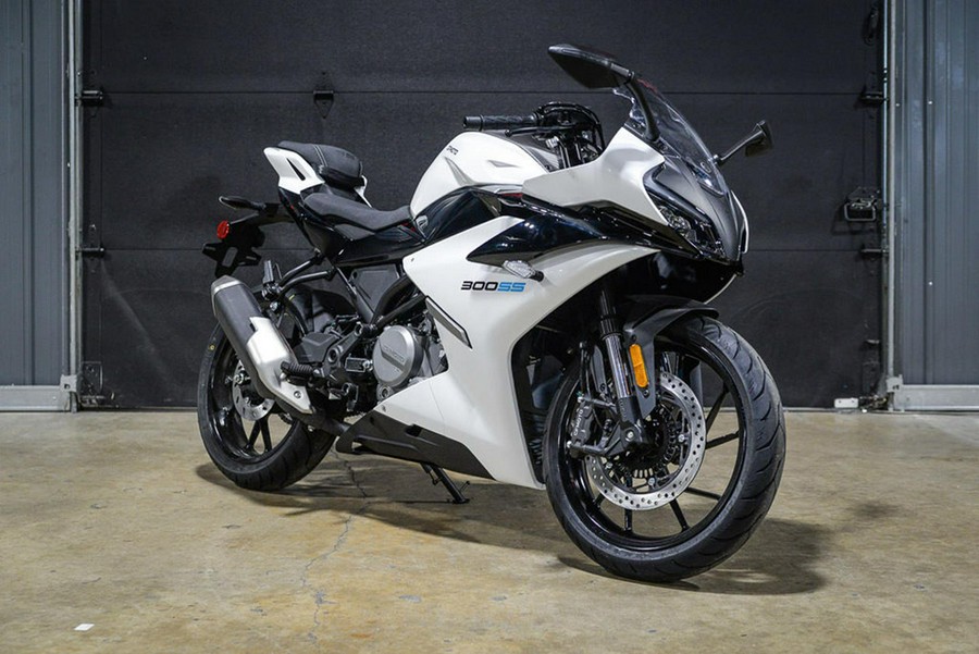 2025 CFMOTO 300SS