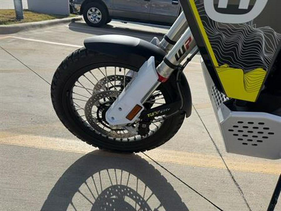 2025 Husqvarna Norden 901 Expedition