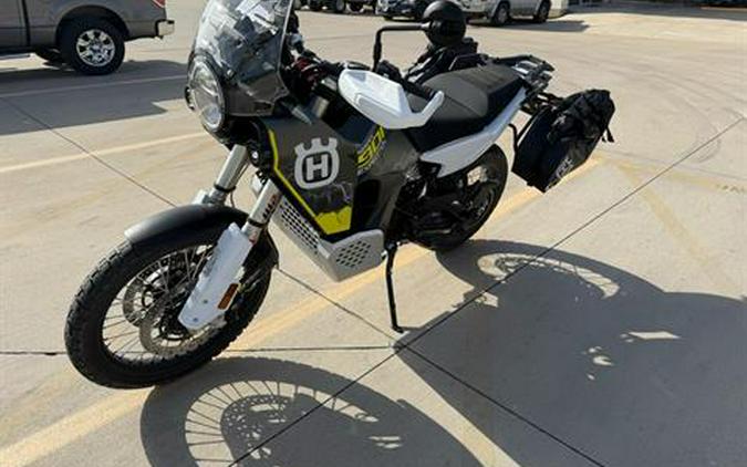 2025 Husqvarna Norden 901 Expedition