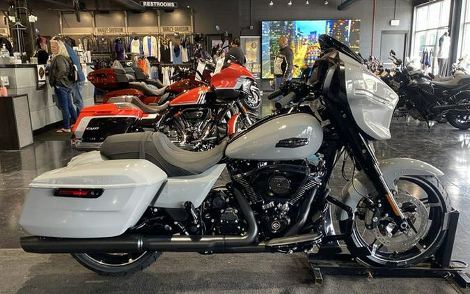 2024 Harley-Davidson FLHX - Street Glide