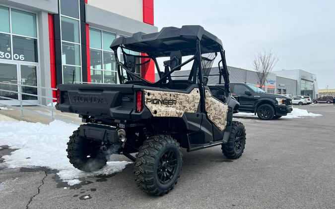 2025 Honda Pioneer 1000 Deluxe