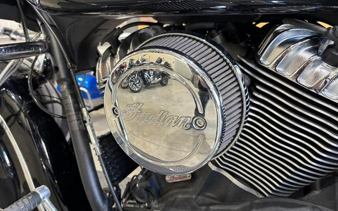 2015 Indian Motorcycle® Chief® Classic Thunder Black