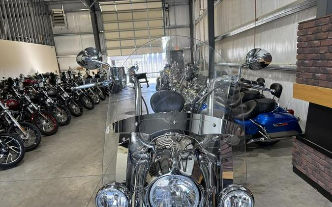 2015 Indian Motorcycle® Chief® Classic Thunder Black