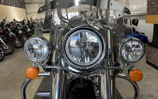 2015 Indian Motorcycle® Chief® Classic Thunder Black