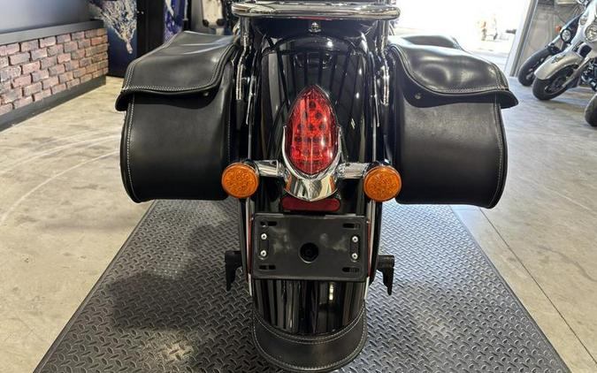 2015 Indian Motorcycle® Chief® Classic Thunder Black