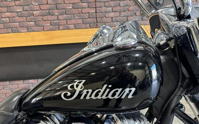 2015 Indian Motorcycle® Chief® Classic Thunder Black