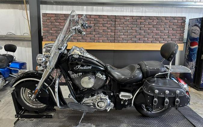 2015 Indian Motorcycle® Chief® Classic Thunder Black