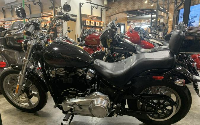 2024 Harley-Davidson® Softail® Standard Vivid Black