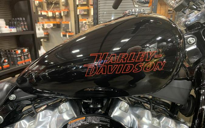 2024 Harley-Davidson® Softail® Standard Vivid Black