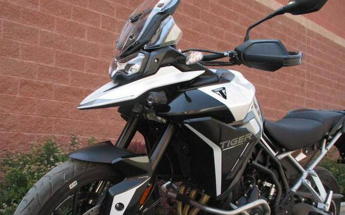 2024 Triumph Tiger 900 GT Pro Snowdonia White / Sapphire Black