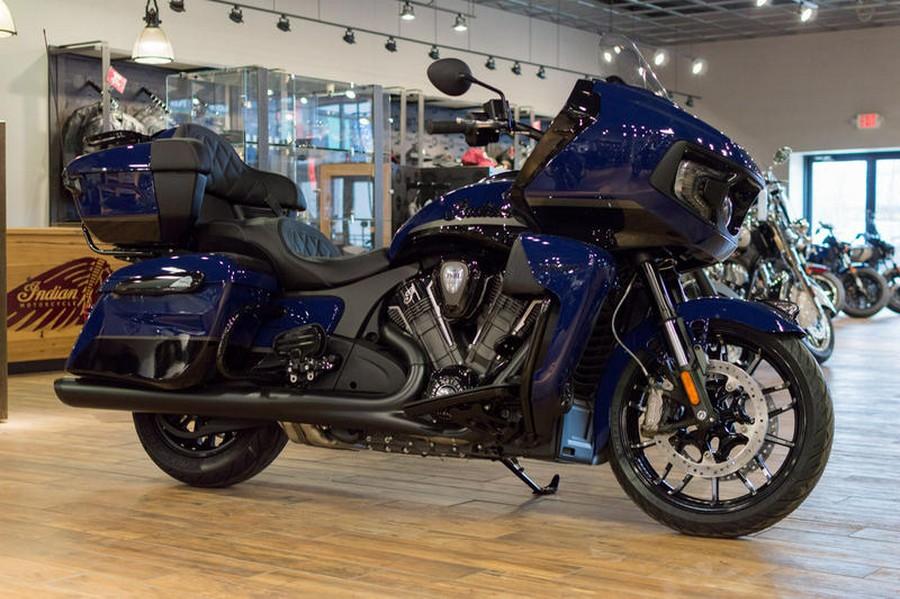 2024 Indian Motorcycle® Pursuit® Dark Horse® with PowerBand Audio Package Springfield Blue