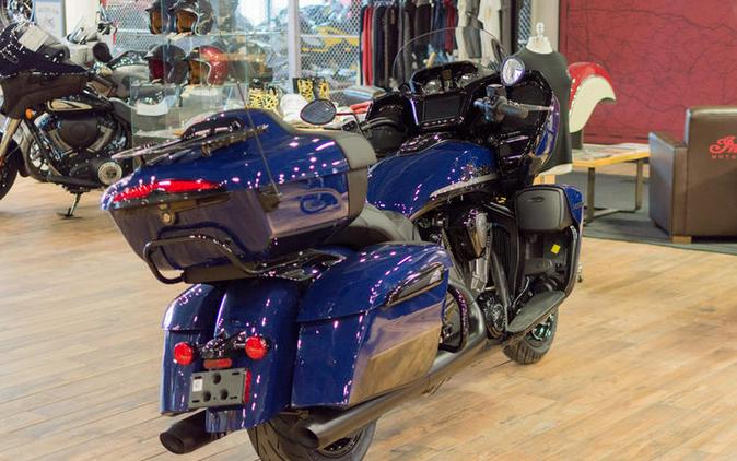 2024 Indian Motorcycle® Pursuit® Dark Horse® with PowerBand Audio Package Springfield Blue