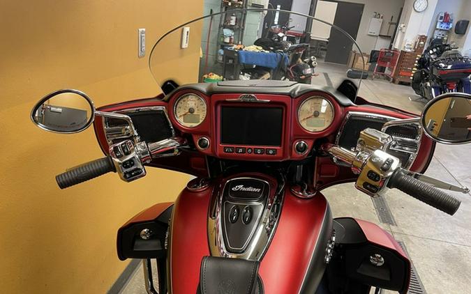 2019 Indian Roadmaster Icon Series Ruby SmokeThunder Black