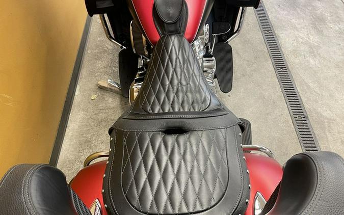 2019 Indian Roadmaster Icon Series Ruby SmokeThunder Black